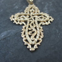 Vintage 10K Diamond Cut Filigree Cross Pendant