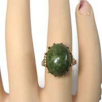 Estate 10K Yellow Gold Nephrite Jade Ring Size 6