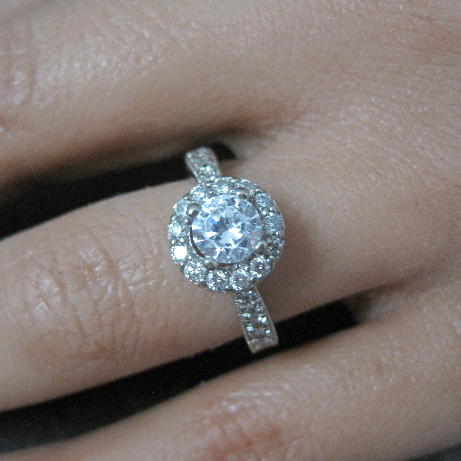14K Diamond Halo Engagement Ring Size 5.5 Finelli