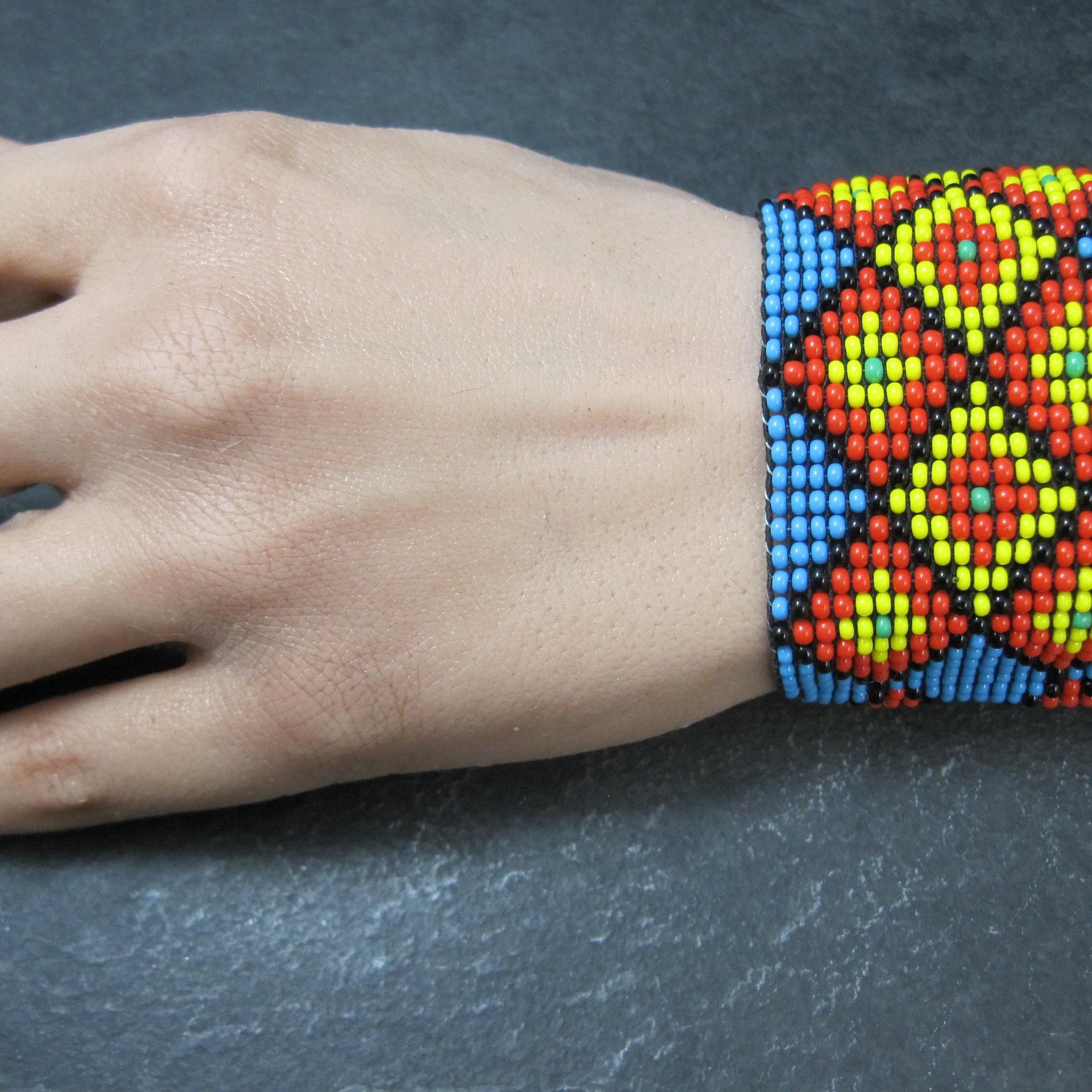 Vintage Beaded Stretchy Loom Bracelet 6 Inches