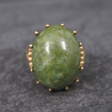 Estate 10K Yellow Gold Nephrite Jade Ring Size 6