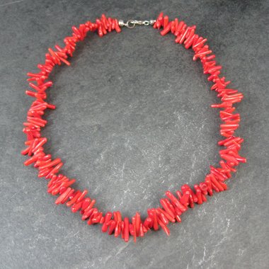 Vintage Coral Necklace 17 Inches