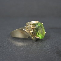 Vintage 10K Yellow Gold Peridot Ring Size 7