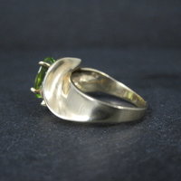 Vintage 10K Yellow Gold Peridot Ring Size 7