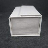 White Magnetic Double Ring Box