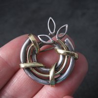 Vintage Sterling 14K Wreath Brooch