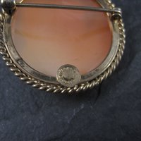 Vintage Carved Shell Cameo Brooch Pendant 12K Gold Filled Winard