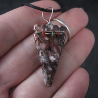 Vintage Carved Arrowhead Fetish Pendant Necklace