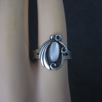 Vintage Southwestern Sterling Mother of Pearl Ring Size 5.5