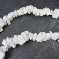 Vintage Howlite Nugget Bead Necklace 30 Inches