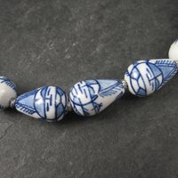 Vintage Chinese Import Hand Painted Porcelain Bead Necklace 24 Inches