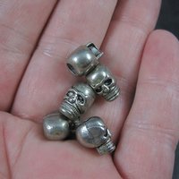 Lot of 5 3D Skull Beads 10mm