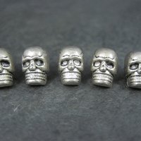 Lot of 5 3D Skull Beads 10mm