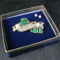 Gerrys Happy Holidays Christmas Brooch New Old Stock