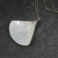 Vintage Sterling Mother of Pearl Shell Pendant Necklace