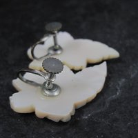 Vintage Mother of Pearl Leaf Earrings Screw Back