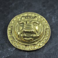 Vintage Gold Lions Head Brooch Kopi