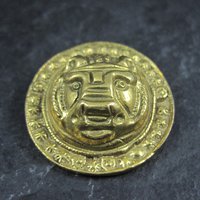 Vintage Gold Lions Head Brooch Kopi