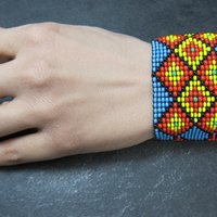 Vintage Beaded Stretchy Loom Bracelet 6 Inches