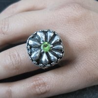 Vintage Sterling Peridot Flower Ring Size 6 Estate Silver