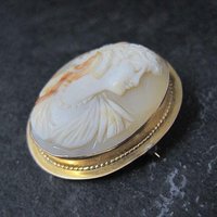 Vintage Gold Filled Carved Cameo Brooch