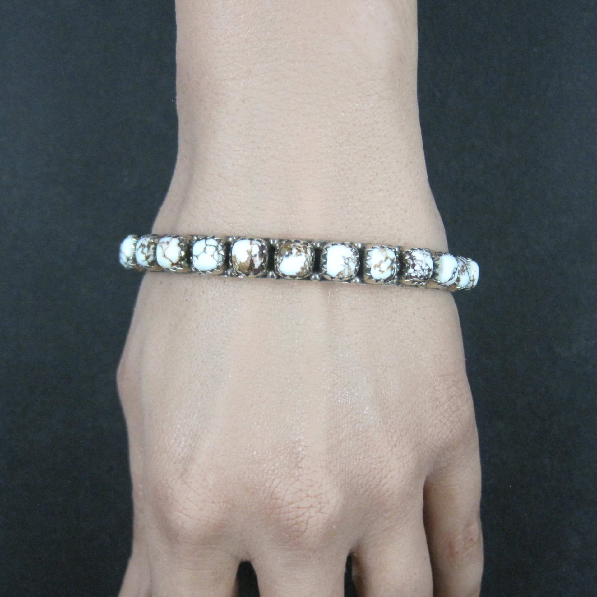 Heavy Southwestern Wild Horse Sterling Silver Bangle Bracelet 7.5"