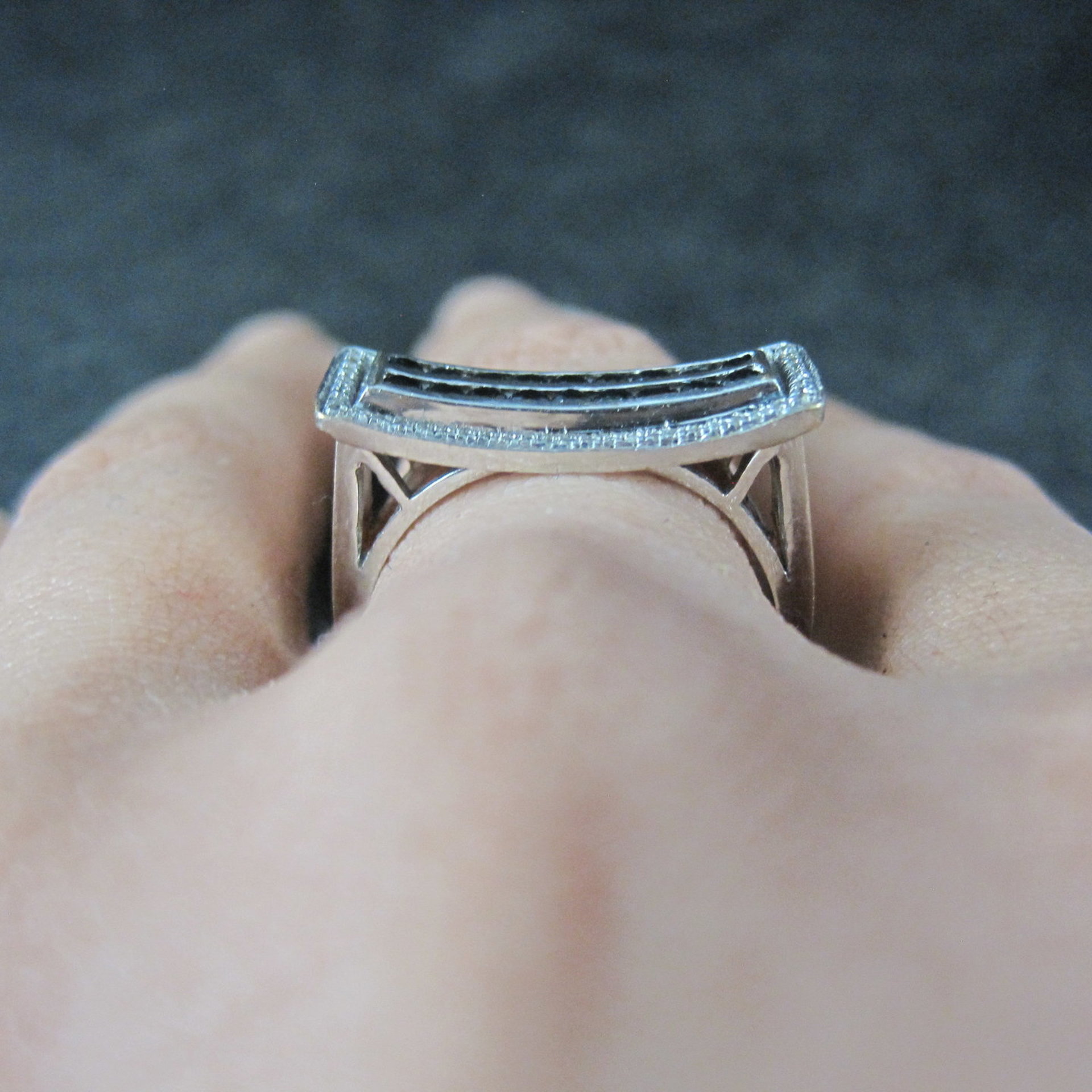 Estate 10K Black and White Diamond Ring .64 Ctw Size 8.5