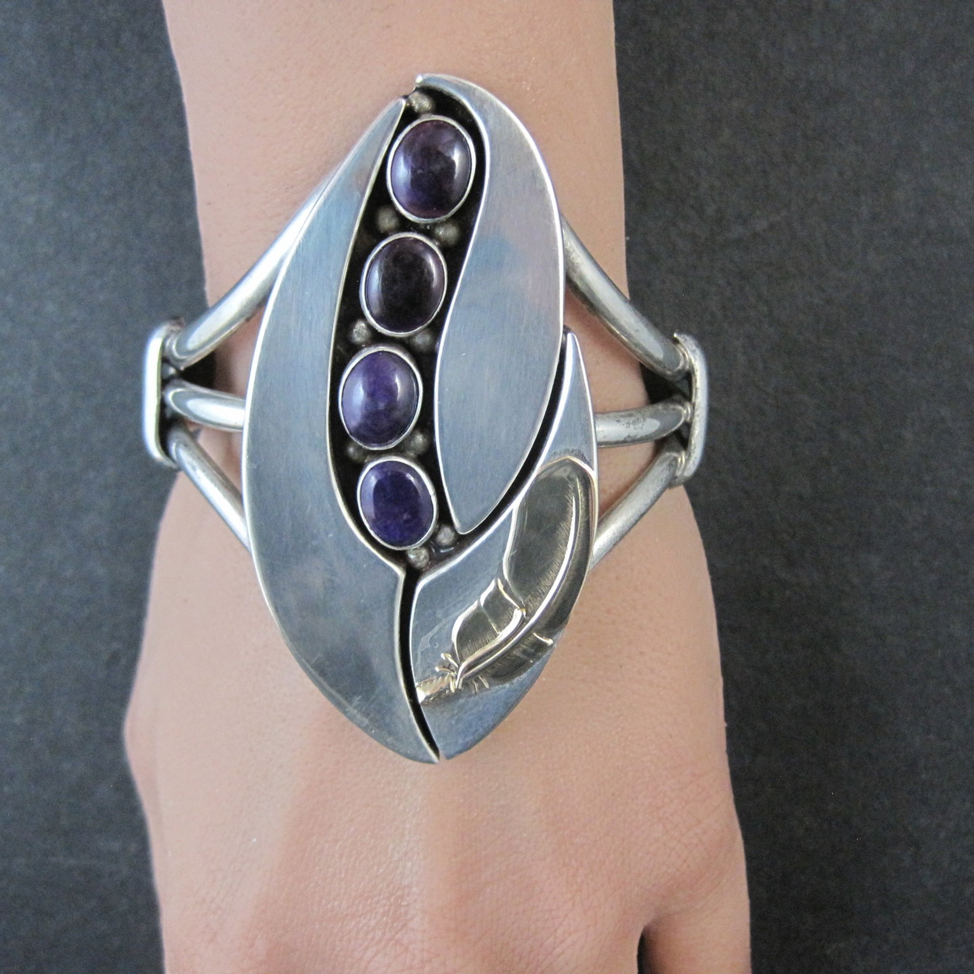 Navajo Sugilite Feather Cuff Bracelet Wilbert Cora Vandever 6.25" Sterling Silver & 14K Yellow Gold