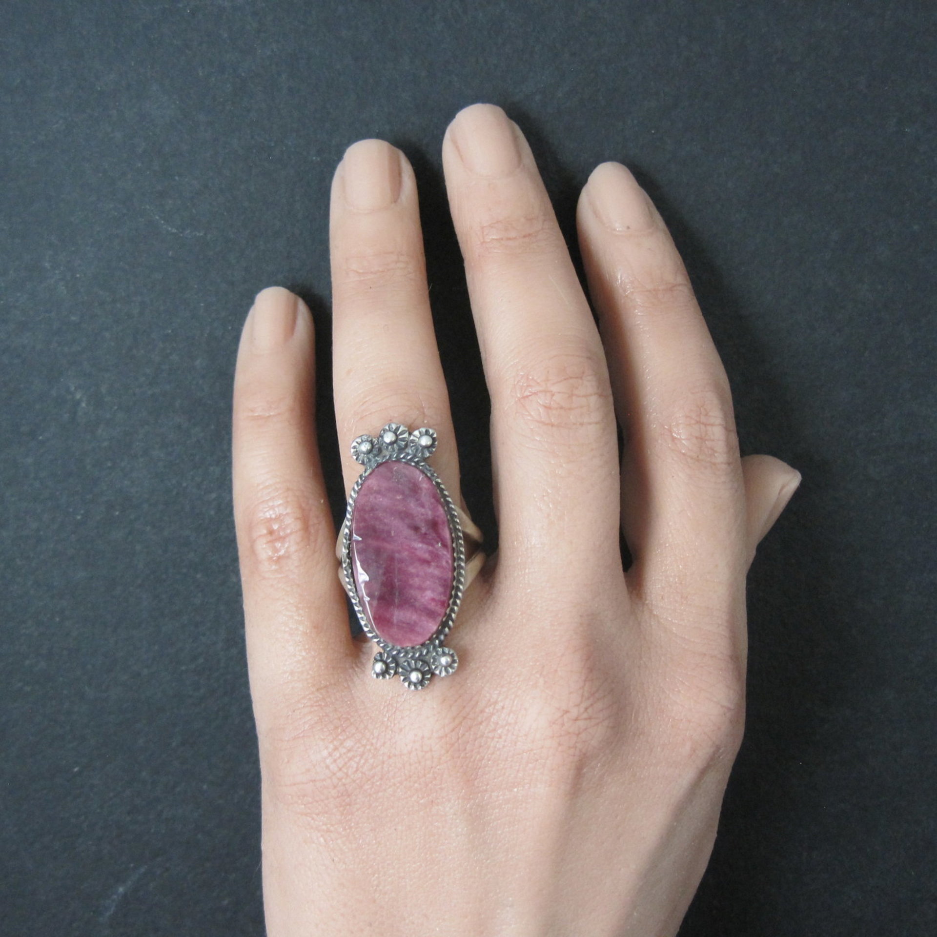 Vintage Southwestern Sterling Purple Spiny Oyster Ring Size 9 Signed