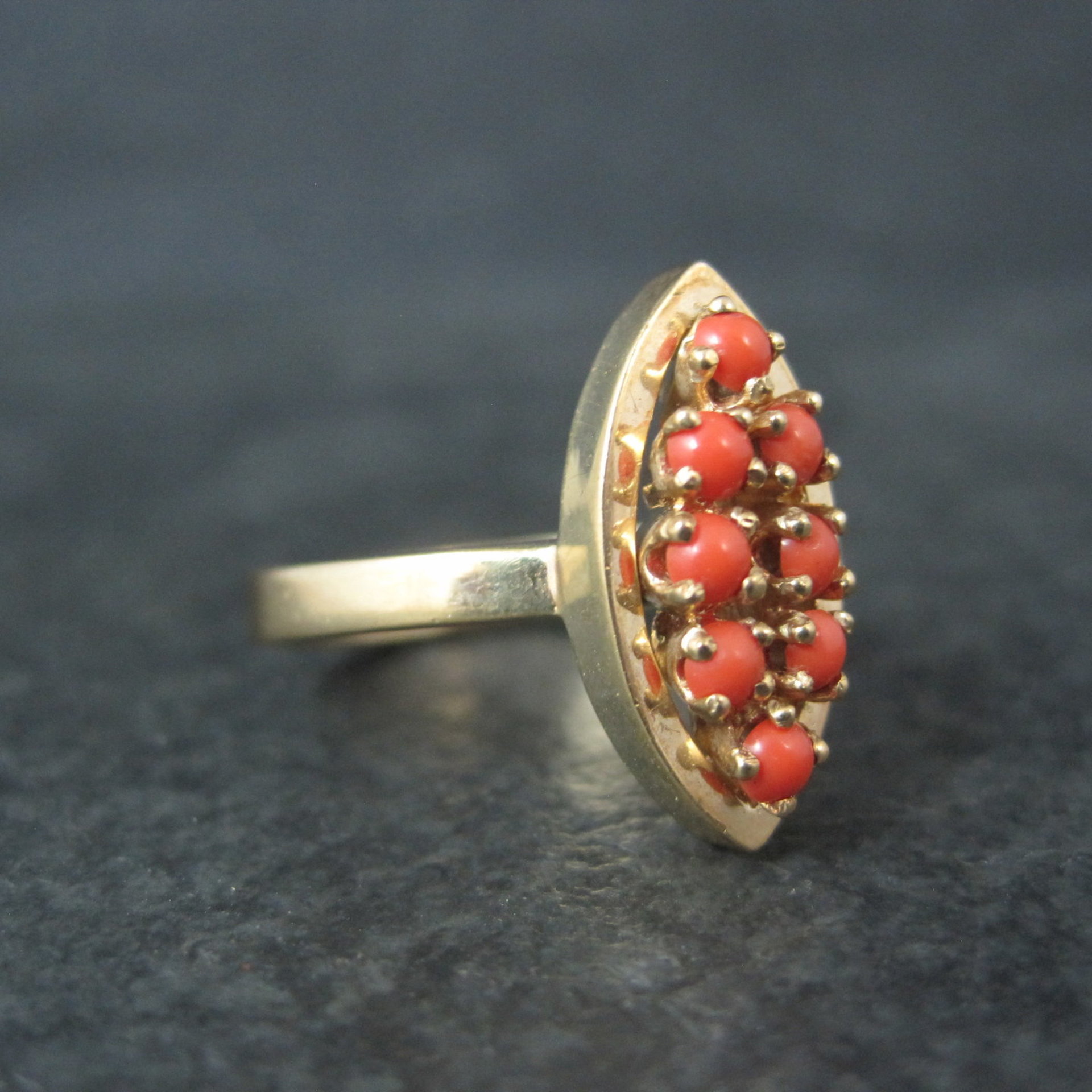 Vintage 14K Yellow Gold Coral Ring Size 6.5