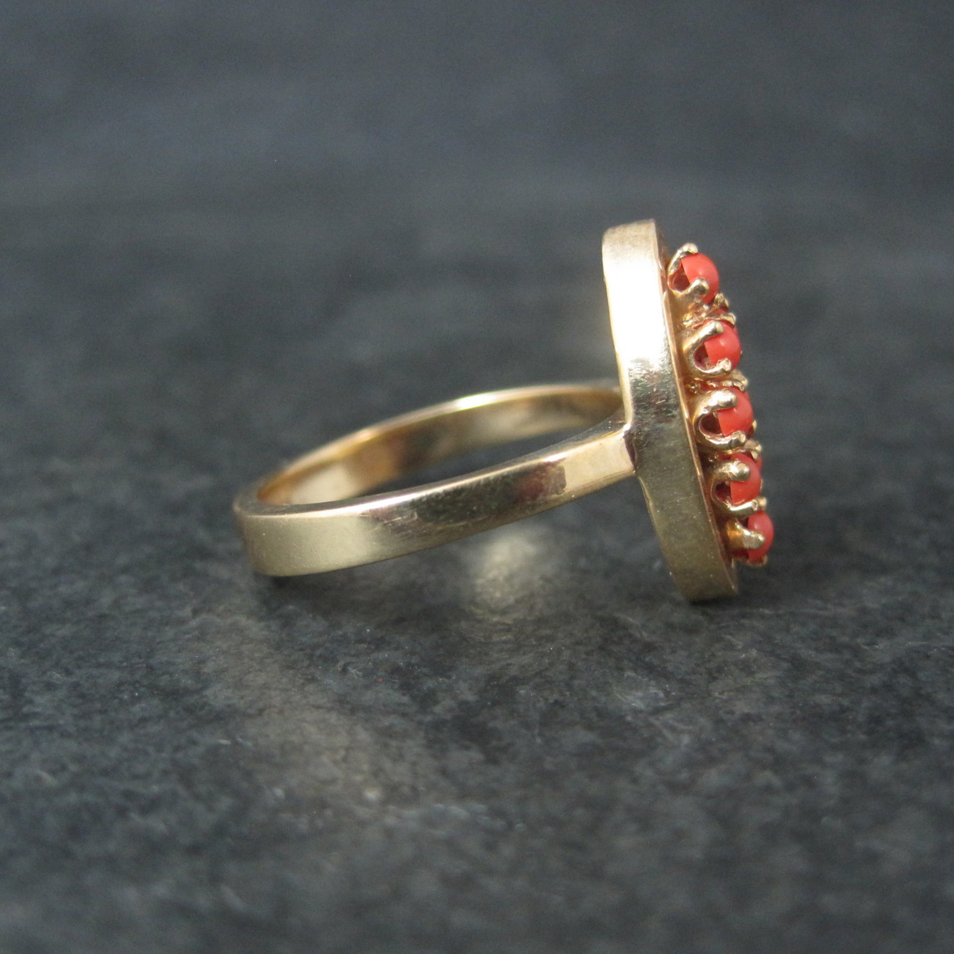 Vintage 14K Yellow Gold Coral Ring Size 6.5