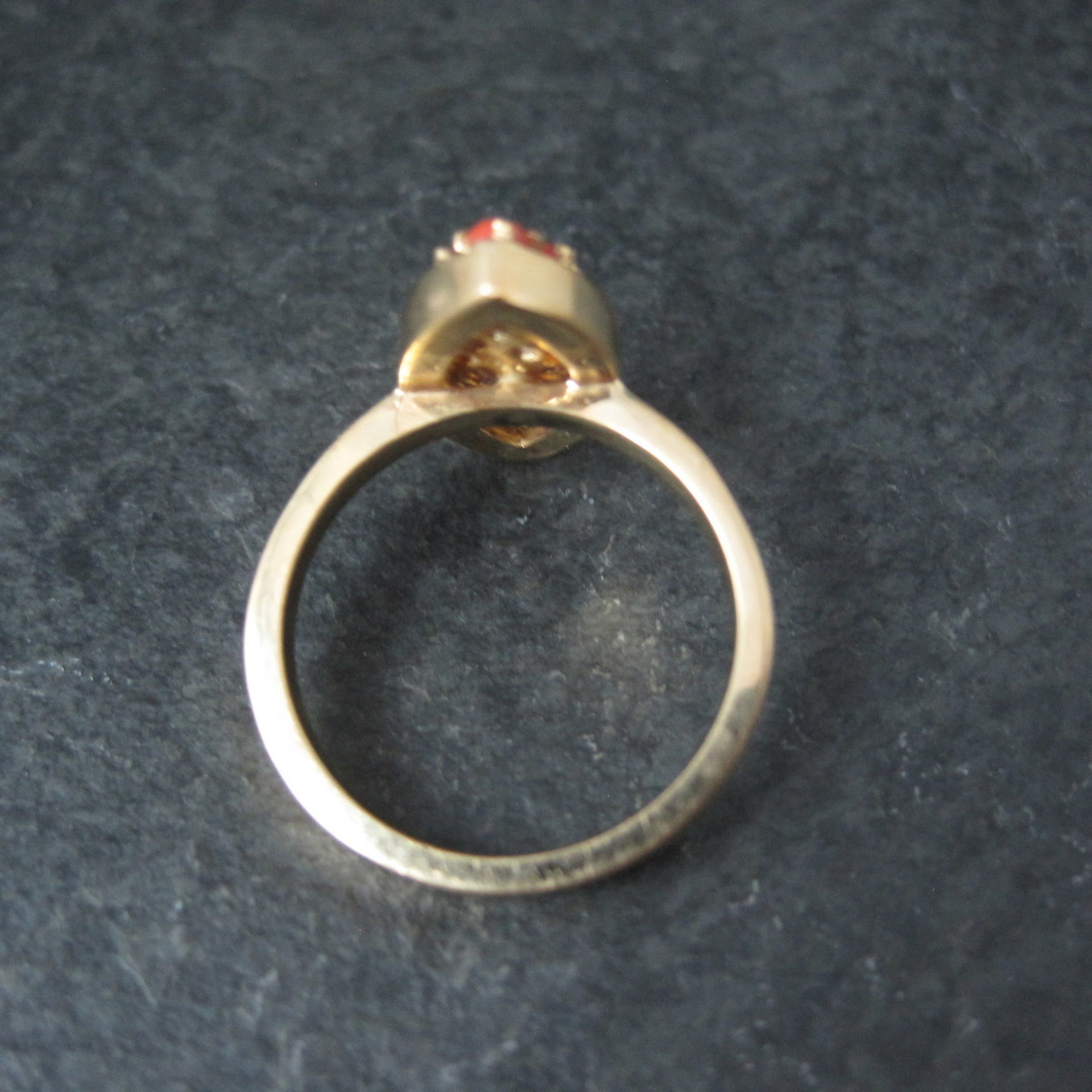 Vintage 14K Yellow Gold Coral Ring Size 6.5