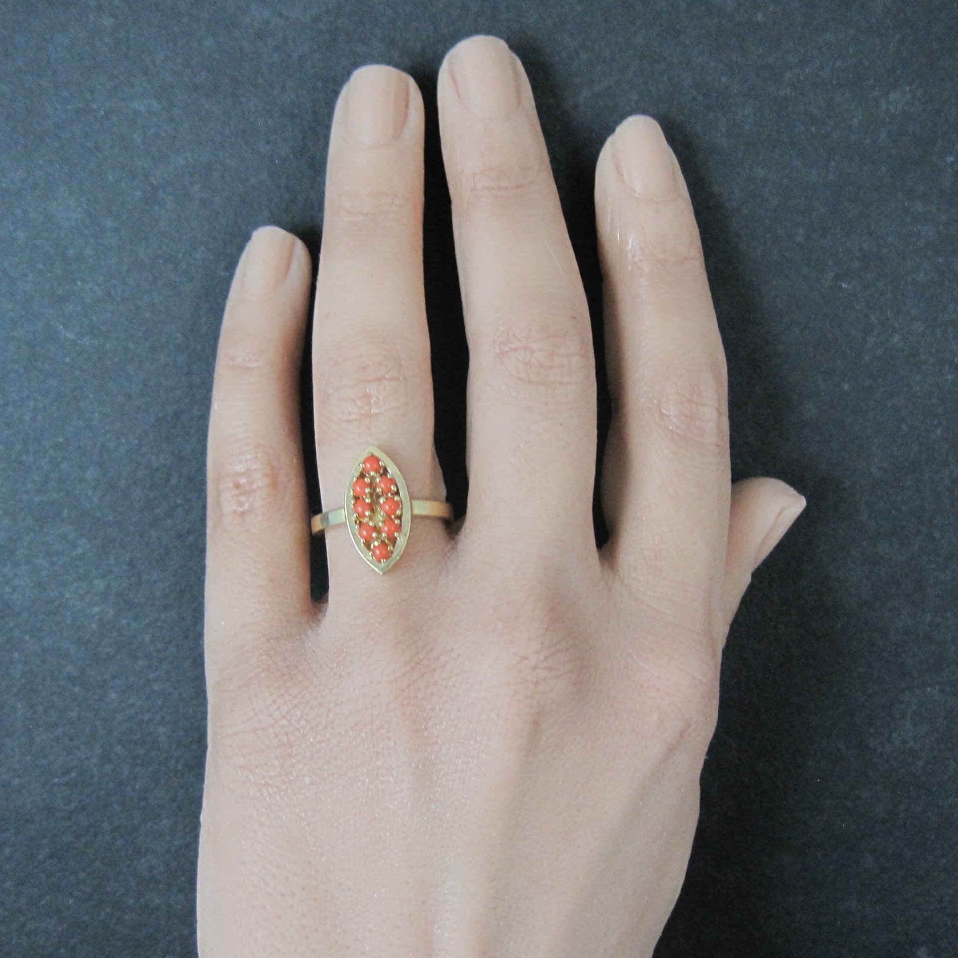Vintage 14K Yellow Gold Coral Ring Size 6.5