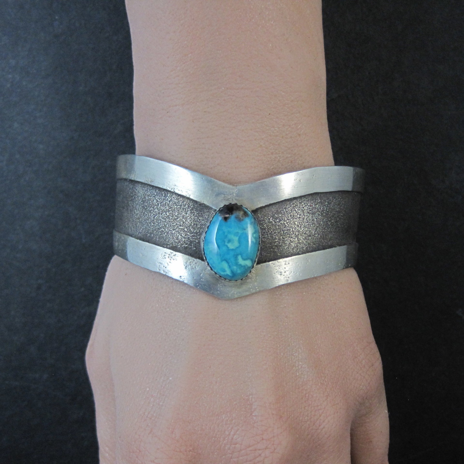Vintage Navajo Sterling Tufa Turquoise Cuff Bracelet 6.75 Inches