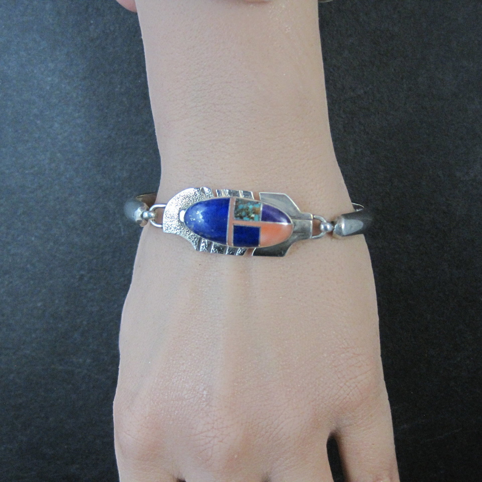 Vintage Navajo Inlaid Feather Bracelet 7 Inches G Howe