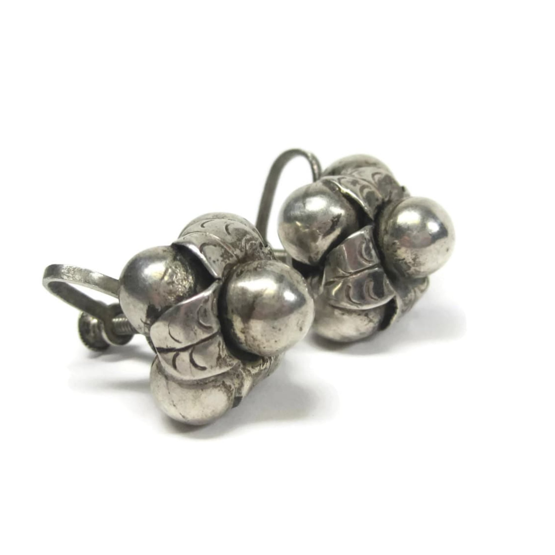 Antique Mexican Sterling Screw Back Earrings