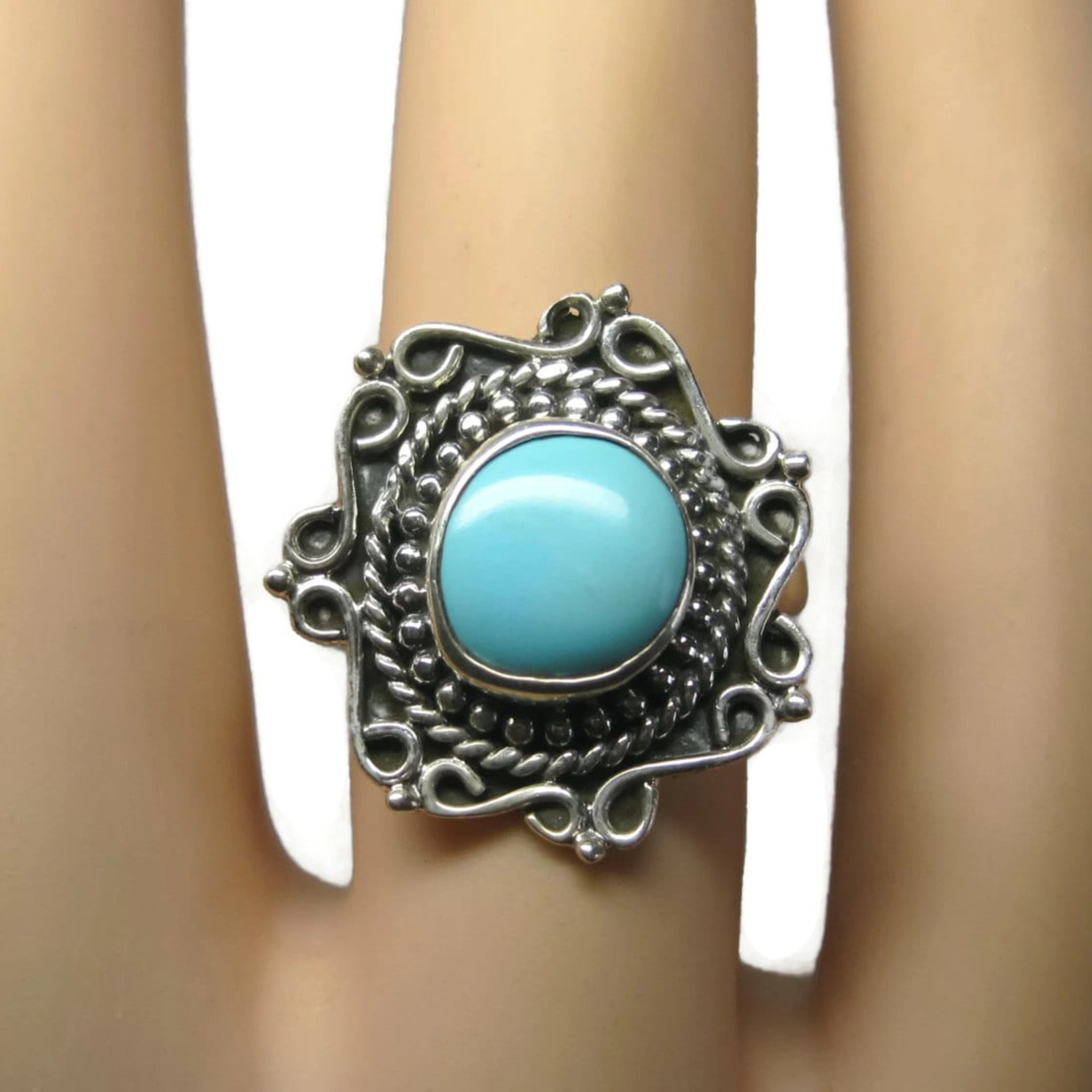 Vintage Balinese Sterling Turquoise Ring Size 6