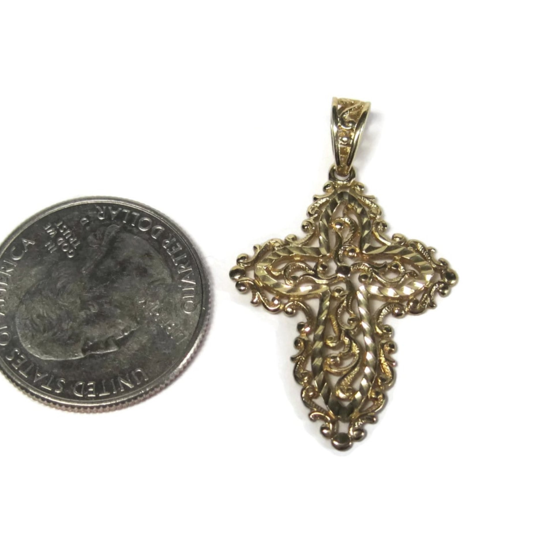 Vintage 10K Diamond Cut Filigree Cross Pendant