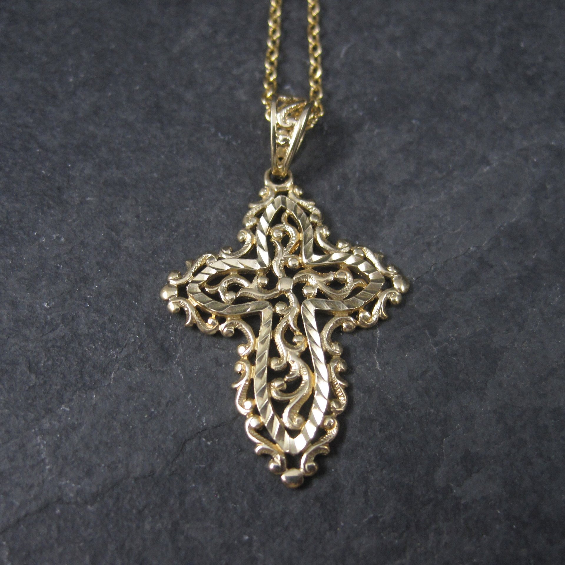 Vintage 10K Diamond Cut Filigree Cross Pendant