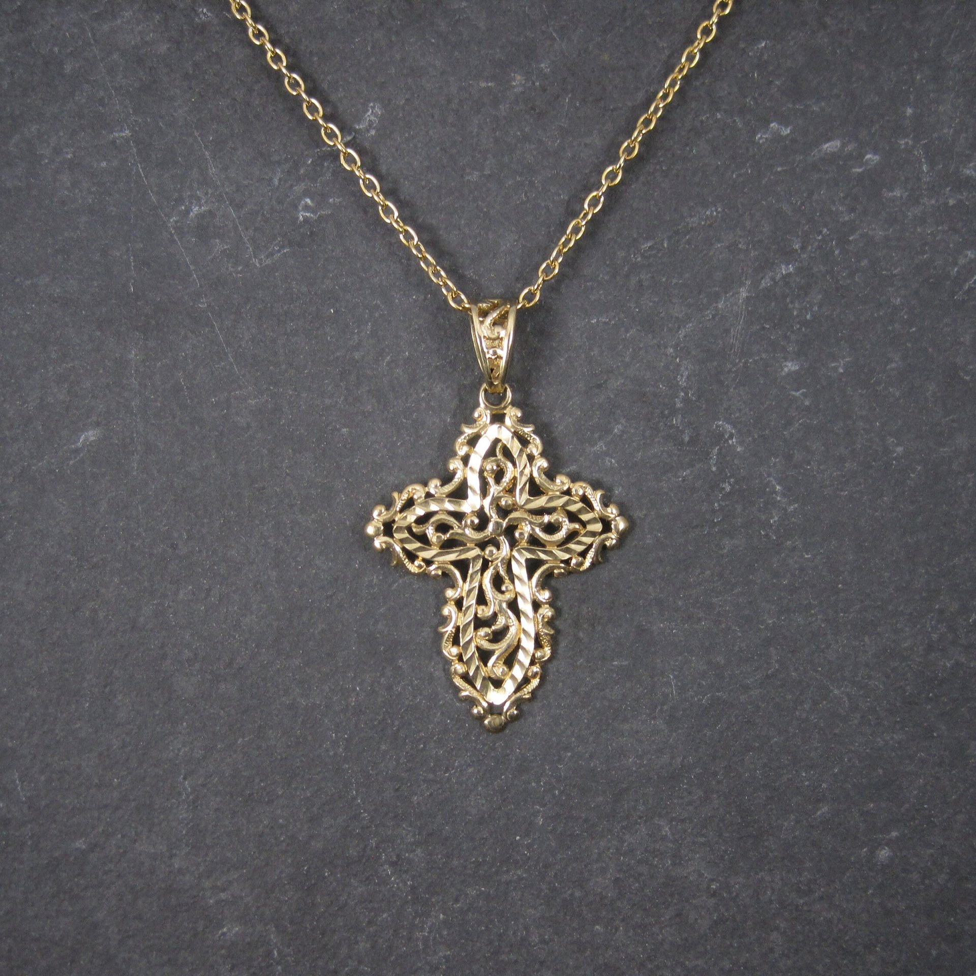 Vintage 10K Diamond Cut Filigree Cross Pendant