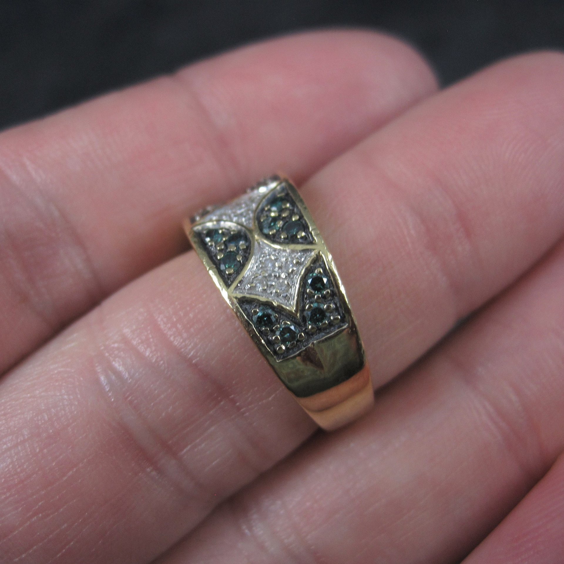 Wide Vintage 14K .42 Carat Blue and White Diamond Band Ring Size 6