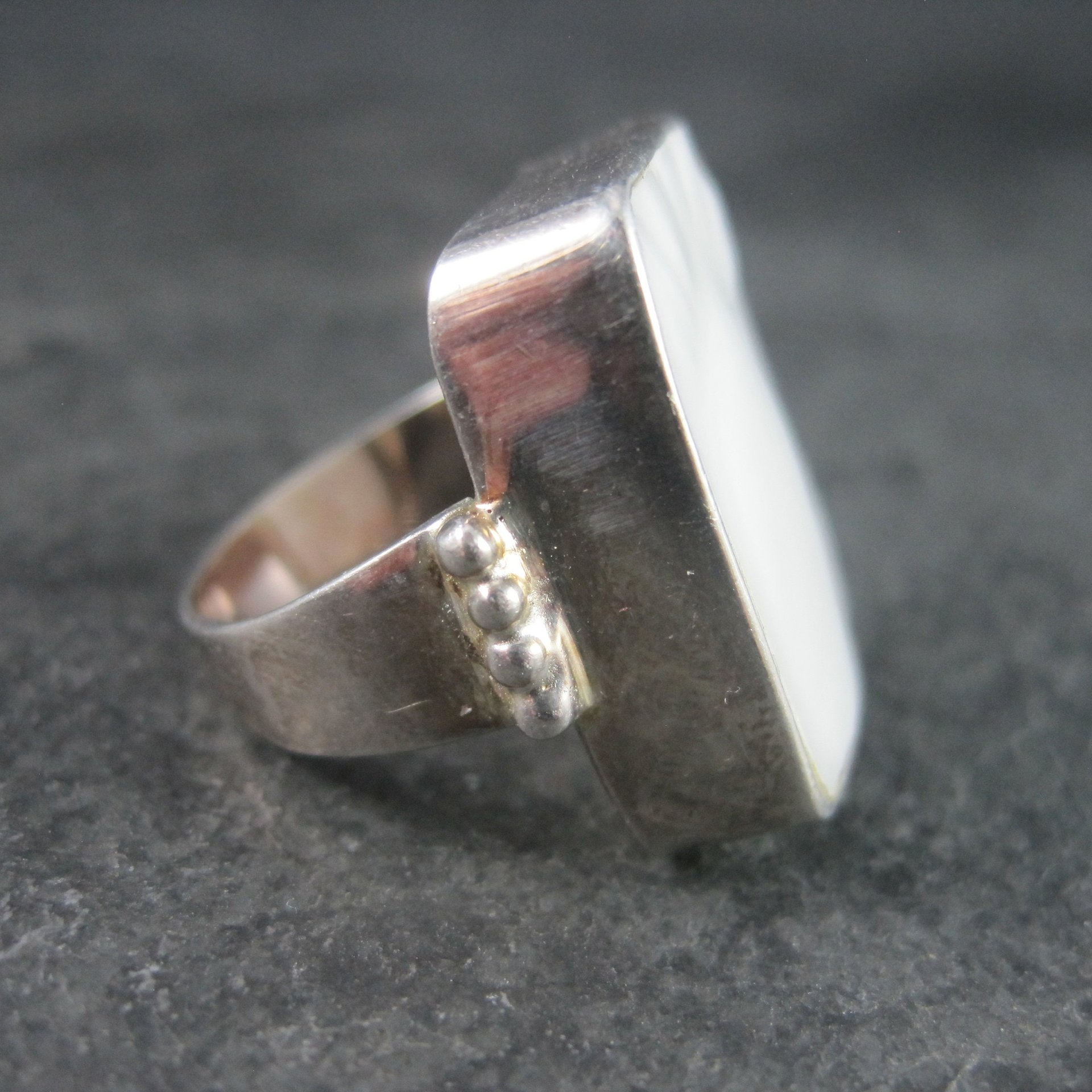 Vintage Sterling White Pottery Pineapple Ring Size 8.5