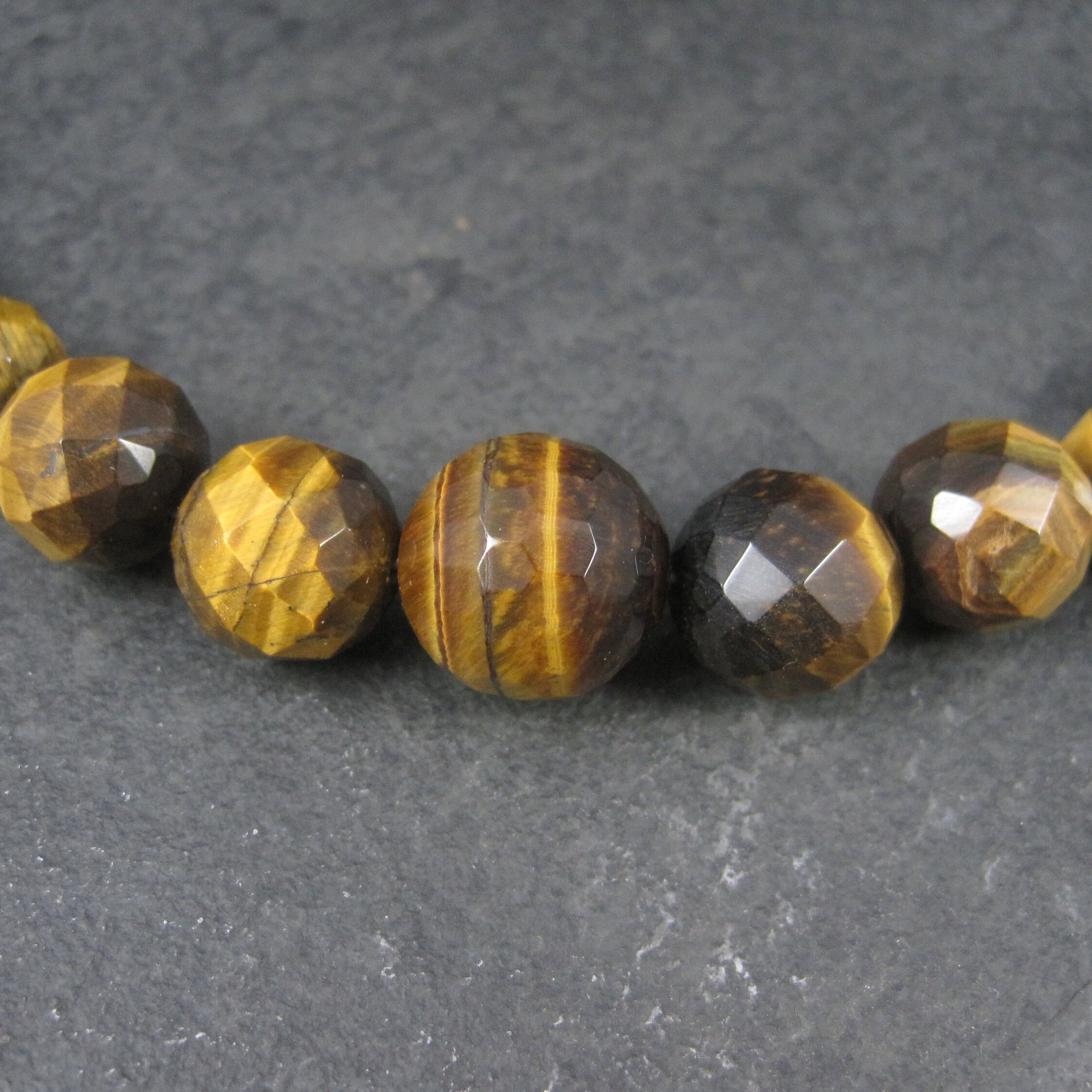 Vintage Faceted Graduated Tiger Eye Bead Necklace 18.5 Inches