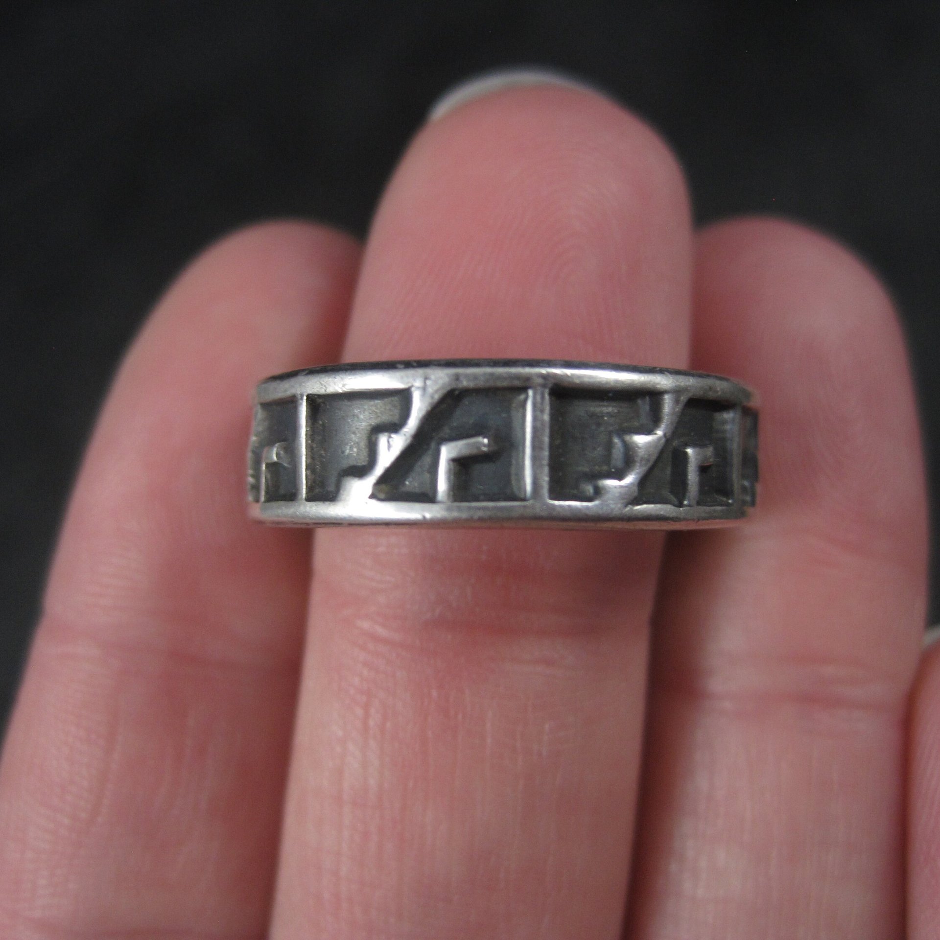 Vintage Sterling Tribal Band Ring Size 10