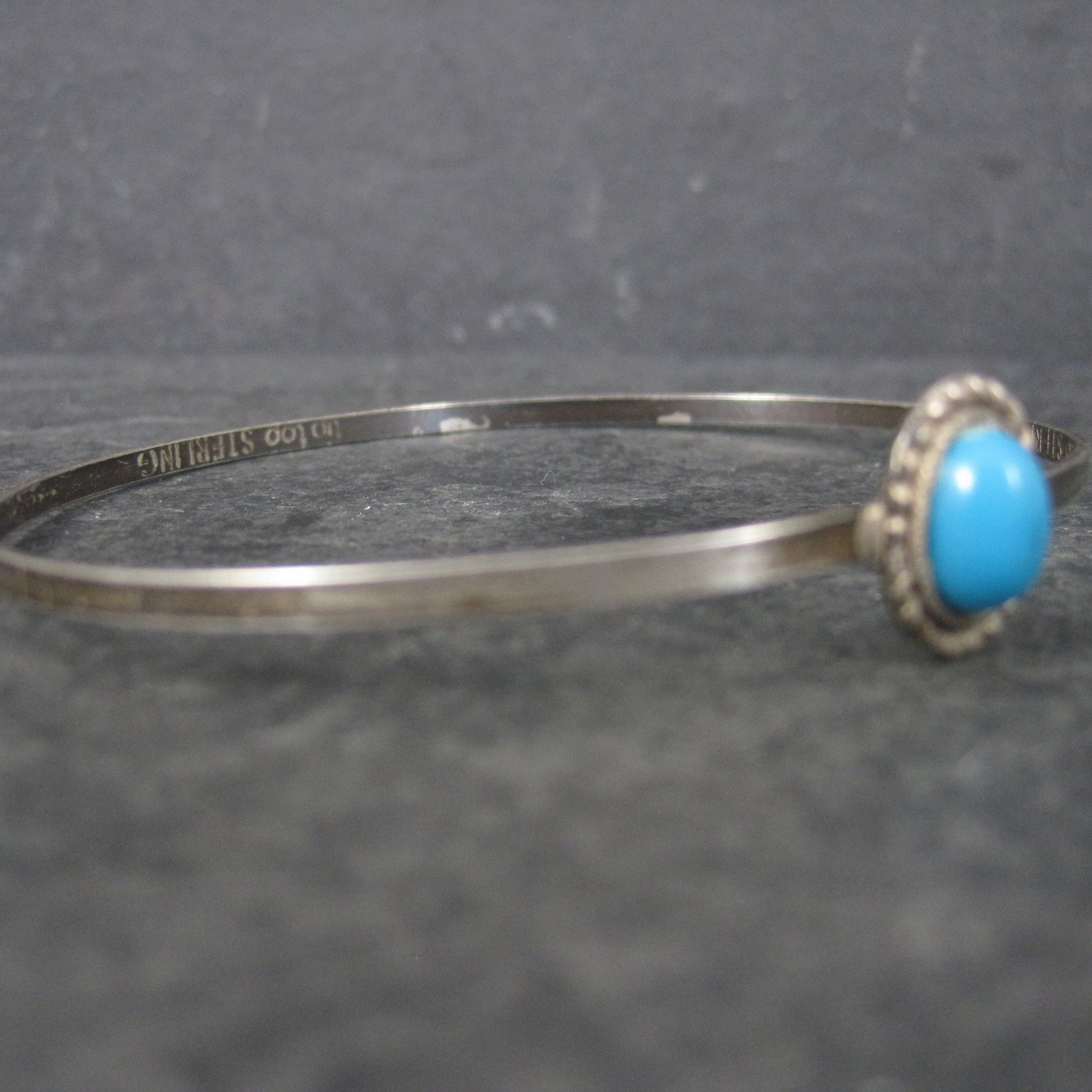 Dainty Vintage Southwestern Sterling Turquoise Bangle Bracelet 7.5 Inches