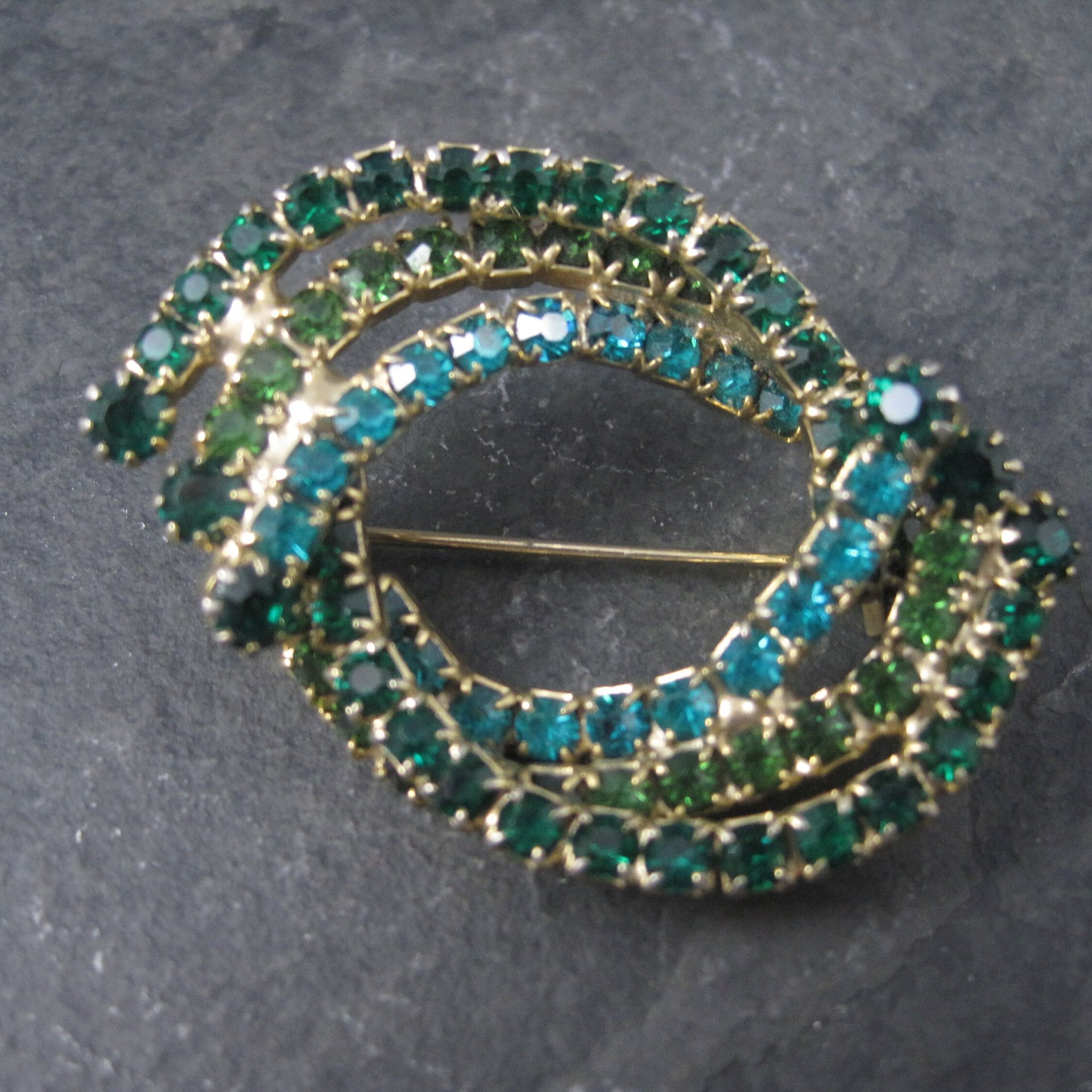 Vintage Green Glass Rhinestone Brooch