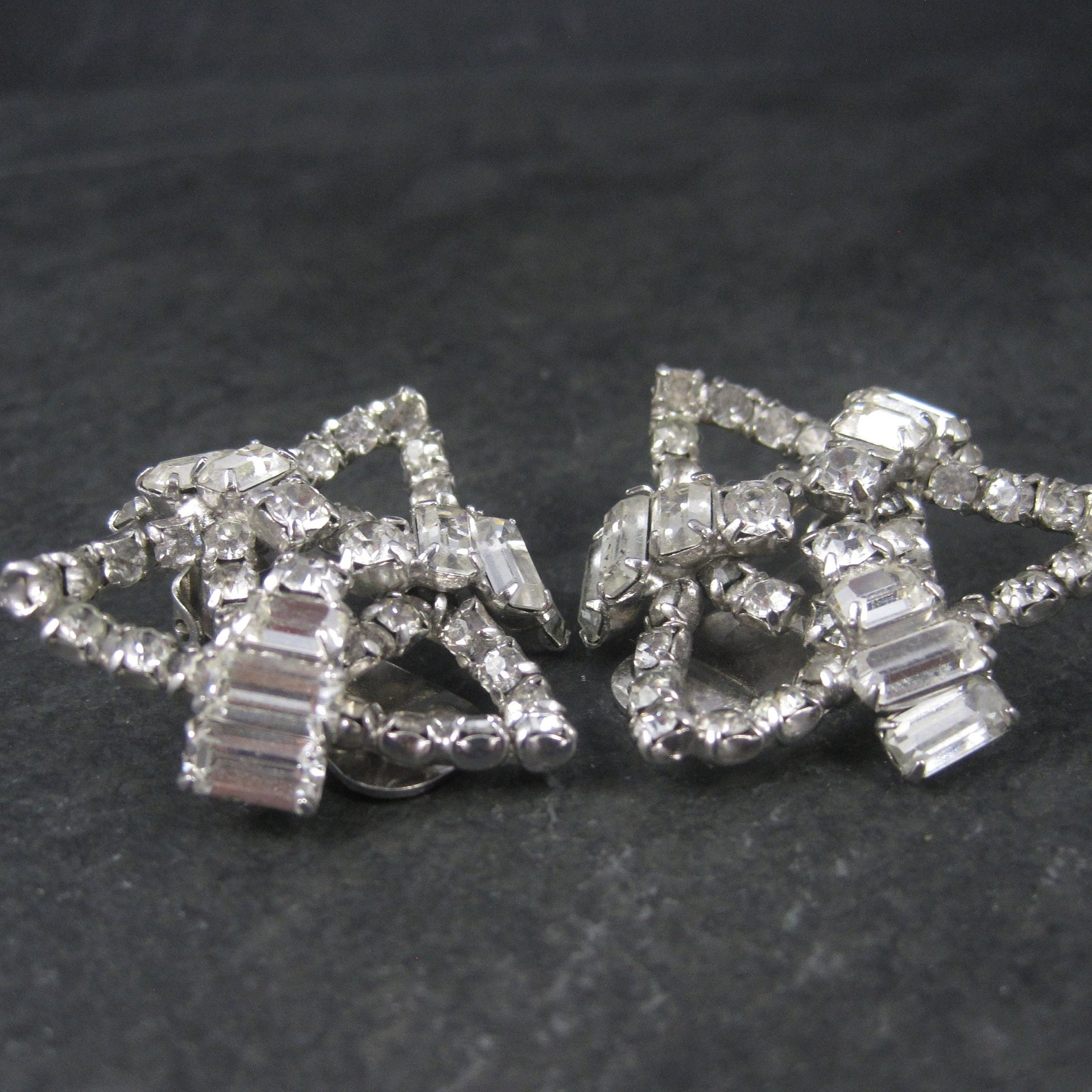 Large Vintage Clear Rhinestone Clip On Earrings