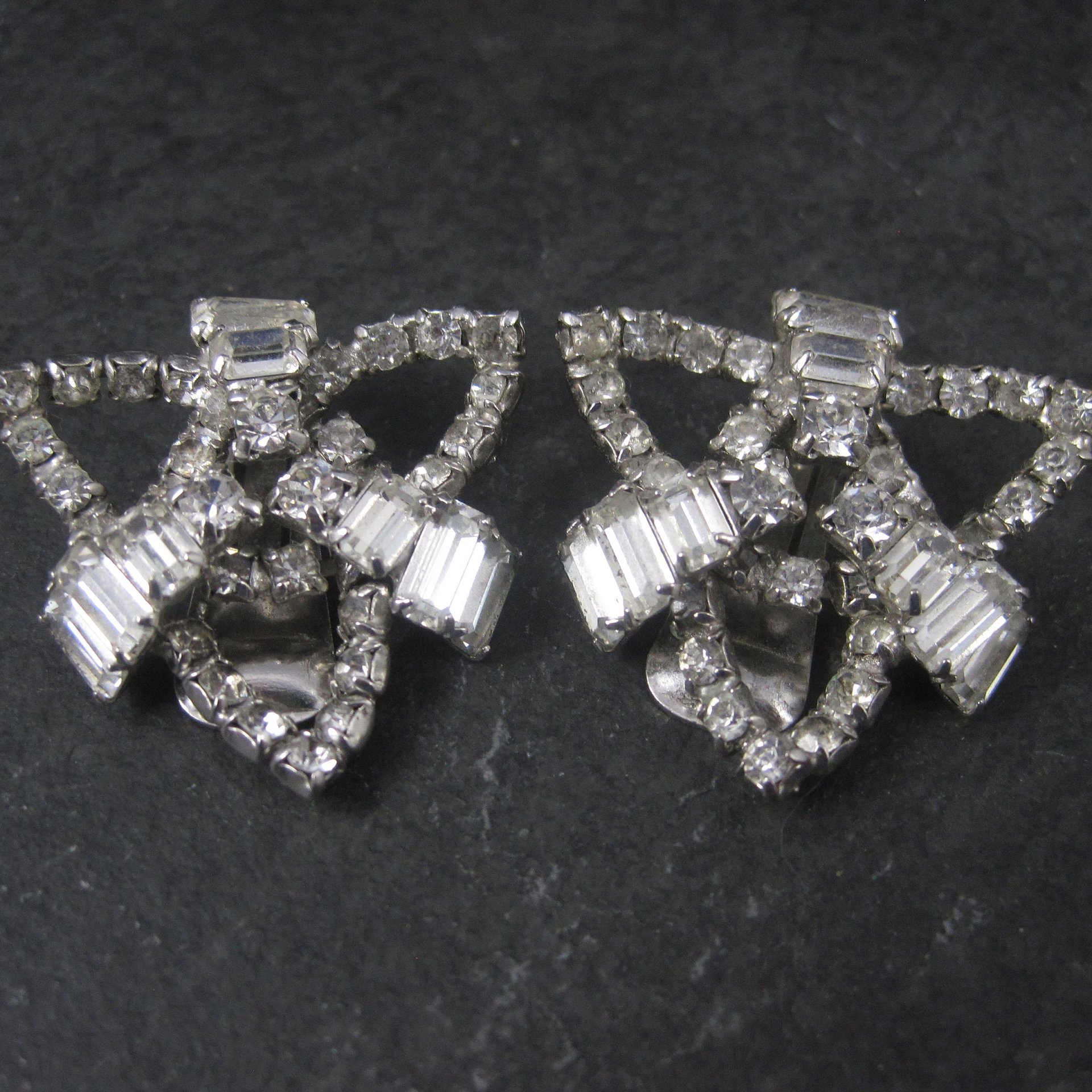 Large Vintage Clear Rhinestone Clip On Earrings