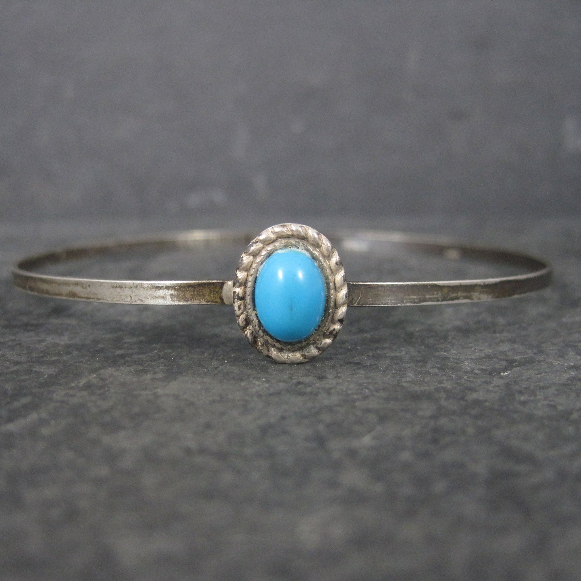 Dainty Vintage Southwestern Sterling Turquoise Bangle Bracelet 7.5 Inches