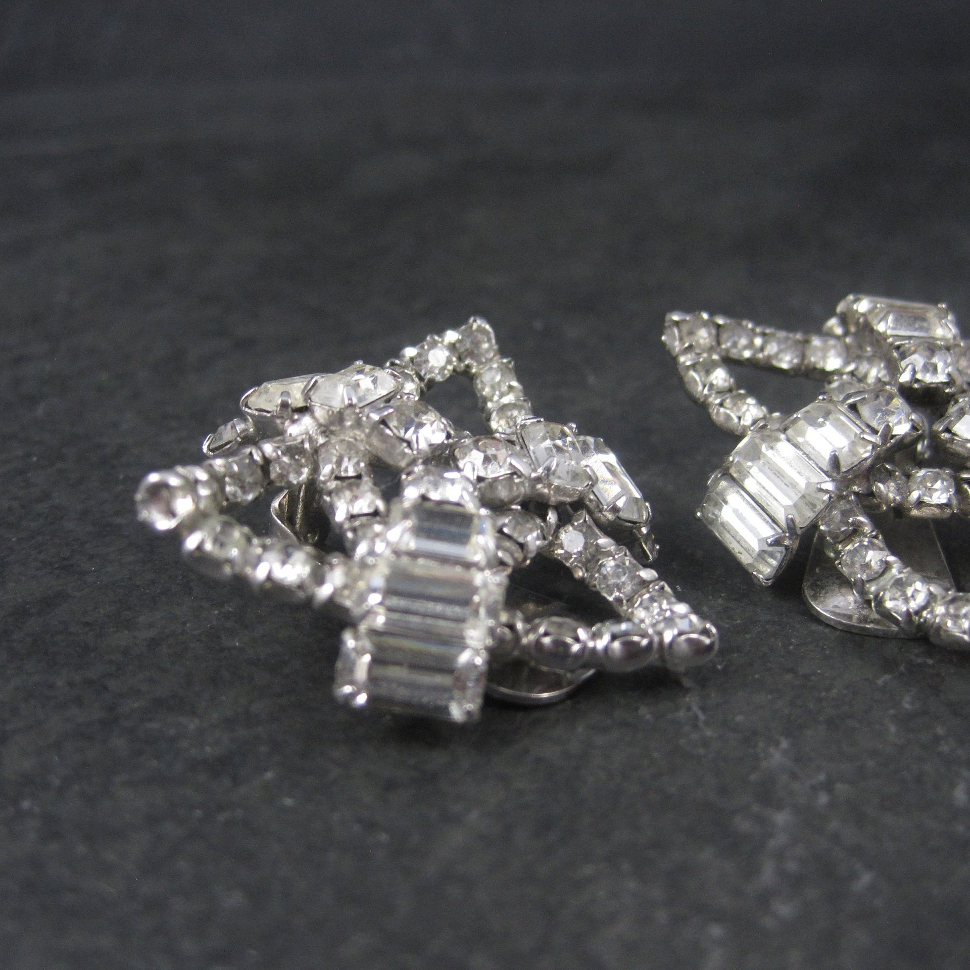 Large Vintage Clear Rhinestone Clip On Earrings